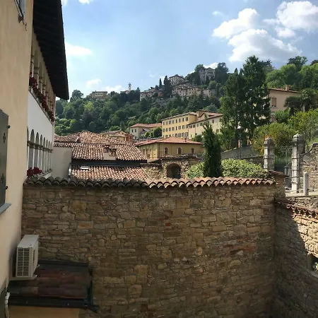Agnese Old Town B&B 2*