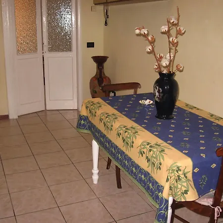 Agnese Old Town Bed and Breakfast 2*